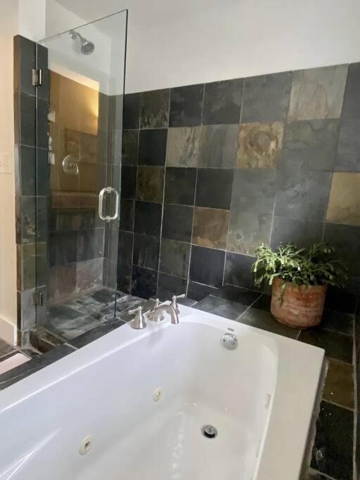 White Mountain Retreat Villa Thornton Bagian luar foto